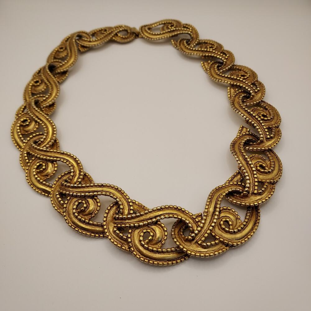 Florentine Links Statement Necklace Textured Gold Tone Ornate 18.5" Y2K Vintage - Picture 3 of 11